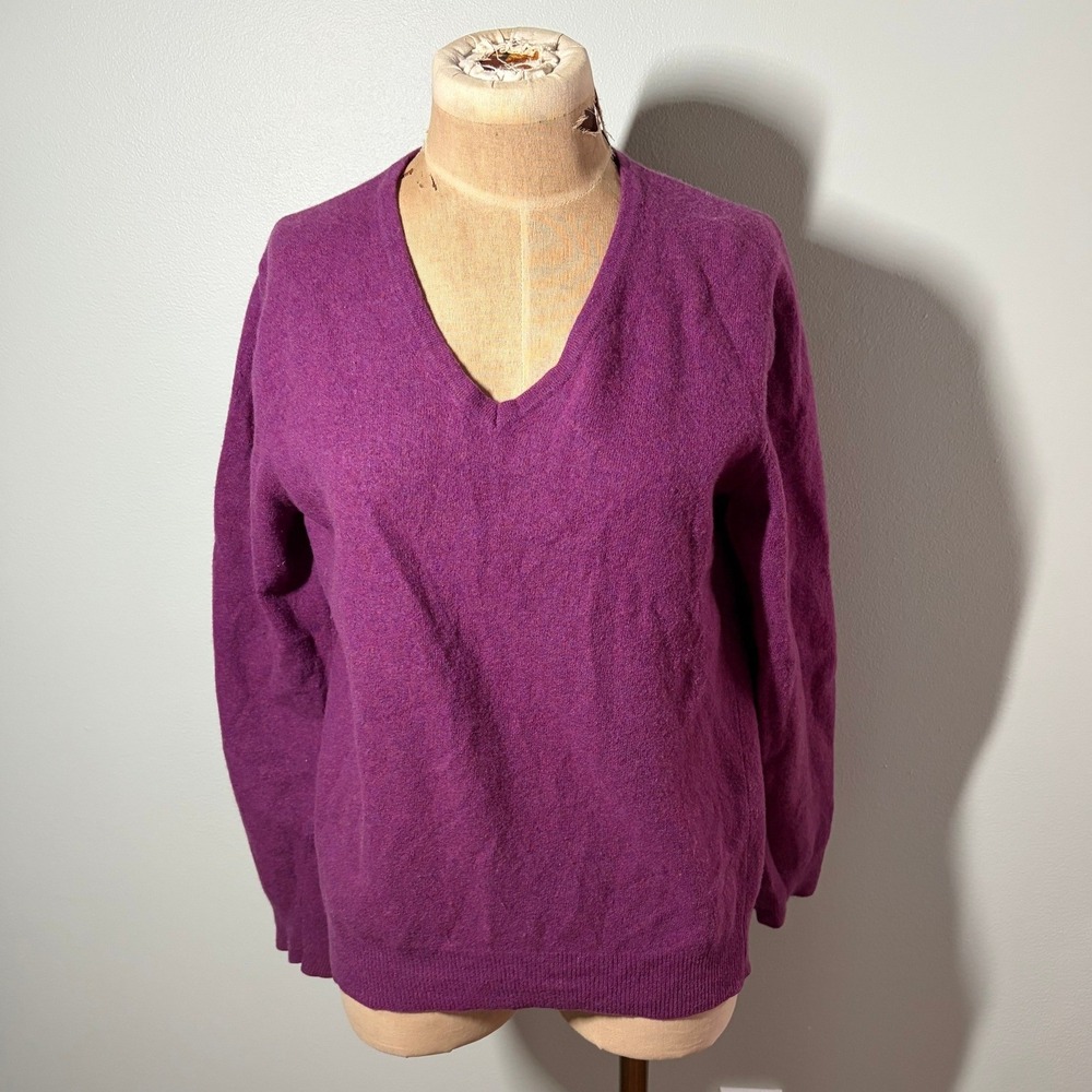 Stile Benetton Extra Fine Merino Wool V-Neck Sweater Magenta Purple Large